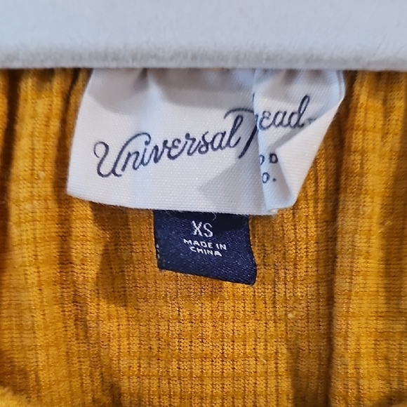 Universal Thread Gold Ruffled Puff Sleeve Blouse - Picture 2 of 4